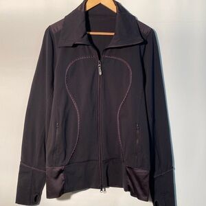 Lululemon - in stride active jacket. Size 10-12